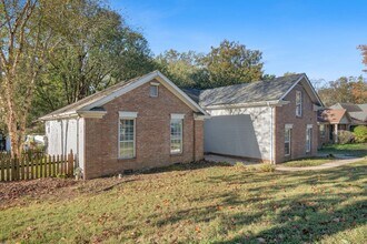 1409 Aaronwood Dr in Nashville, TN - Foto de edificio - Building Photo