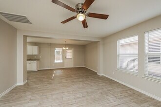 7034 Wax Berry Dr in Dallas, TX - Building Photo - Building Photo