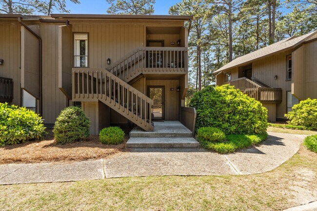 property at 10 Pine Tree Rd