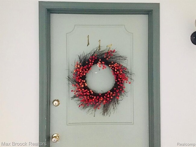 4113 Telegraph Rd in Bloomfield Hills, MI - Building Photo - Building Photo