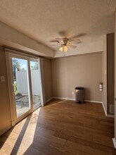 102 Covered Bridge Ct in Washington Township, NJ - Foto de edificio - Building Photo