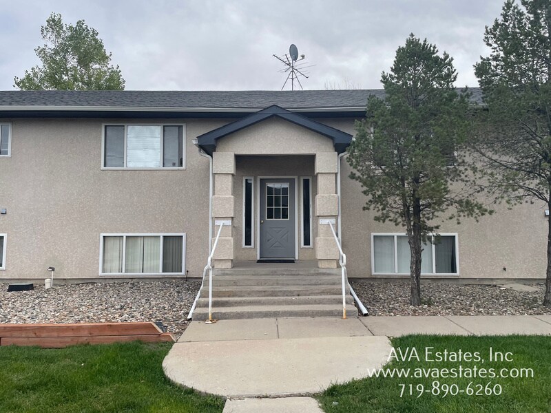 719 E Laporte Dr in Pueblo West, CO - Building Photo