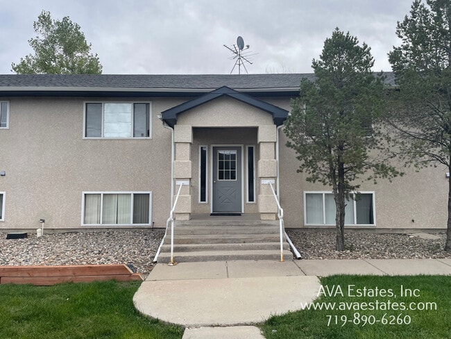 property at 719 E Laporte Dr