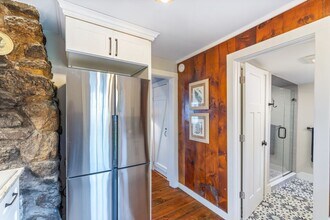 5 Old Clark Hill Rd in East Hampton, CT - Foto de edificio - Building Photo