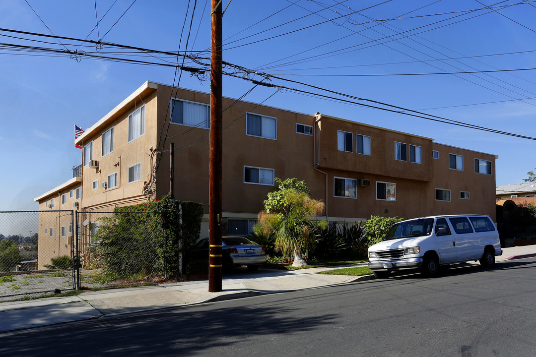 1835 Molino Ave in Long Beach, CA - Building Photo