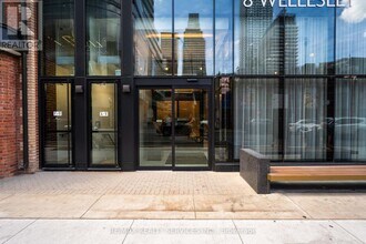 8-4908 Wellesley St W in Toronto, ON - Building Photo - Building Photo
