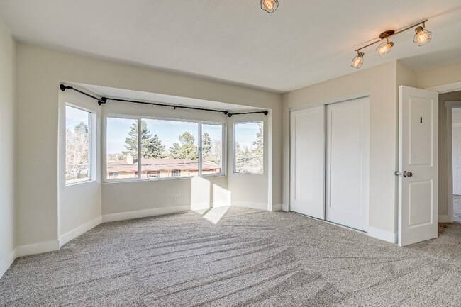 10490 W Dakota Ave in Lakewood, CO - Foto de edificio - Building Photo