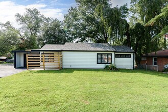 4421 Picajune Ave in Berkeley, MO - Building Photo - Building Photo