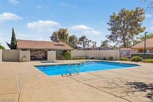 1515 E Reno Ave in Las Vegas, NV - Building Photo