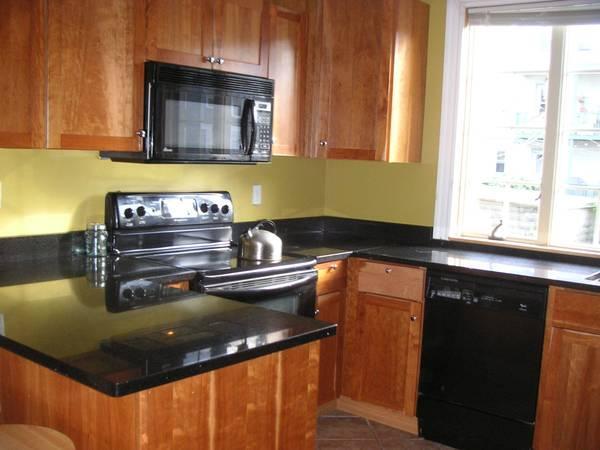 27R Albion St, Unit 2 in Somerville, MA - Building Photo - Building Photo