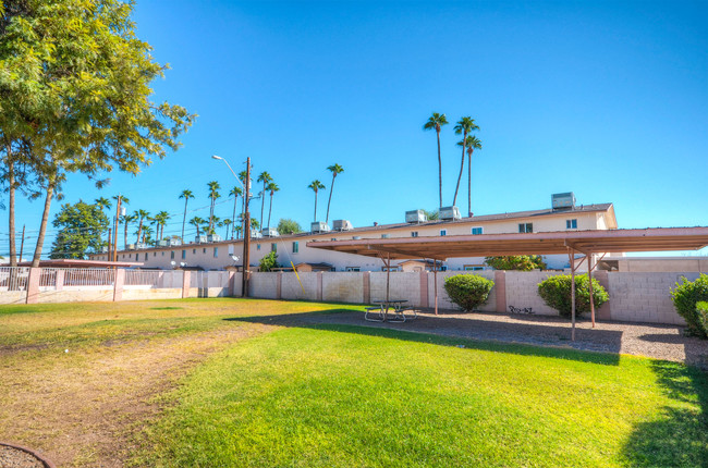 Colter Garden Apartments in Phoenix, AZ - Building Photo - Other