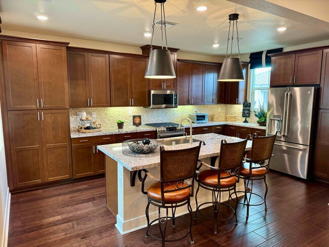 4391 Danube River Ln in Sacramento, CA - Building Photo - Building Photo