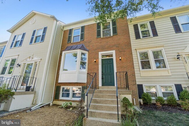 6104 Joust Ln in Alexandria, VA - Building Photo - Building Photo