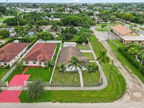 1515 NE 2nd Ave in Homestead, FL - Building Photo - Building Photo