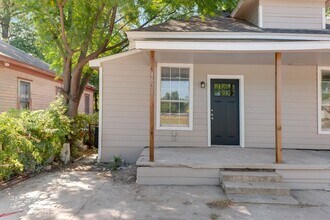 4821 Ash Ln, Unit 4821 in Dallas, TX - Building Photo - Building Photo