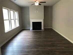 213 Creek View Pl in Canton, GA - Building Photo - Building Photo