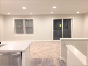 306 NW Xing in Holland, MI - Building Photo - Building Photo