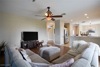 2059 Willow Branch Dr in Cape Coral, FL - Building Photo - Building Photo
