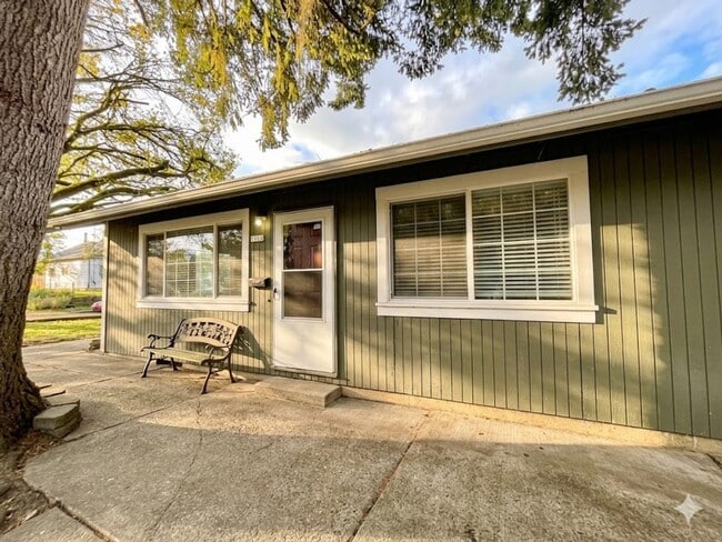 property at 1808 SE Sherrett St