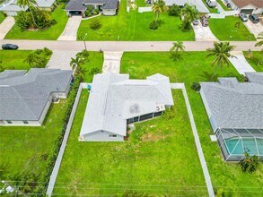 709 SW 9th Ave in Cape Coral, FL - Building Photo - Building Photo