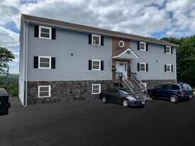 33 Everard St, Unit 3 in Worcester, MA - Building Photo