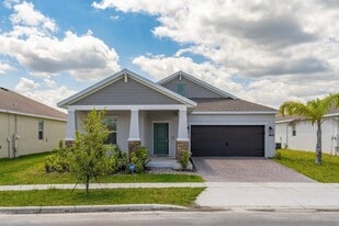 1380 Brentwood Dr in Kissimmee, FL - Building Photo