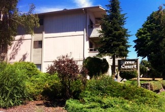 River Court in Spokane, WA - Foto de edificio - Building Photo