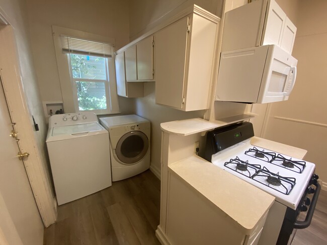 420 W 6th St, Unit Front House in Chico, CA - Building Photo - Building Photo