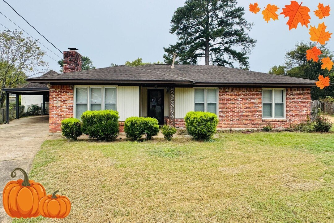 6443 Yates Ct in Montgomery, AL - Building Photo