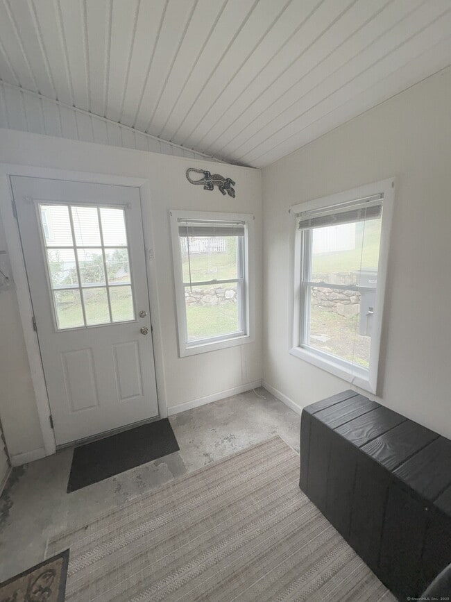 56 Warner Ave in Watertown, CT - Building Photo - Building Photo