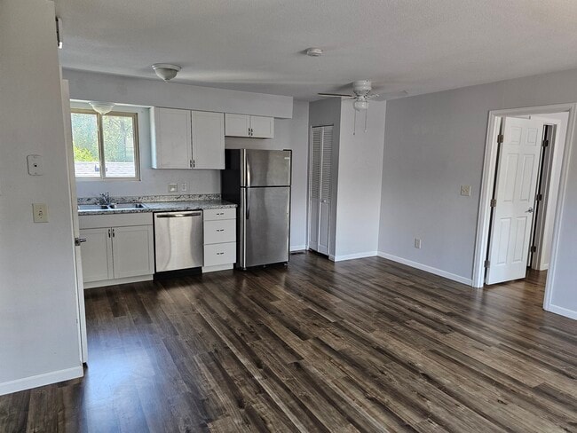 property at 2514 E Monument St