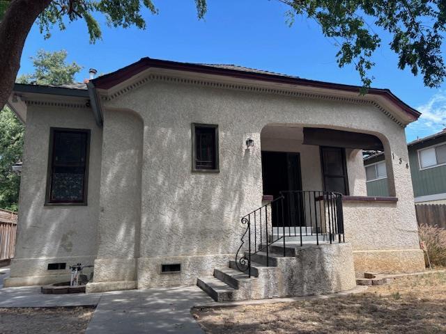 134 N College Ave in Fresno, CA - Building Photo - Building Photo