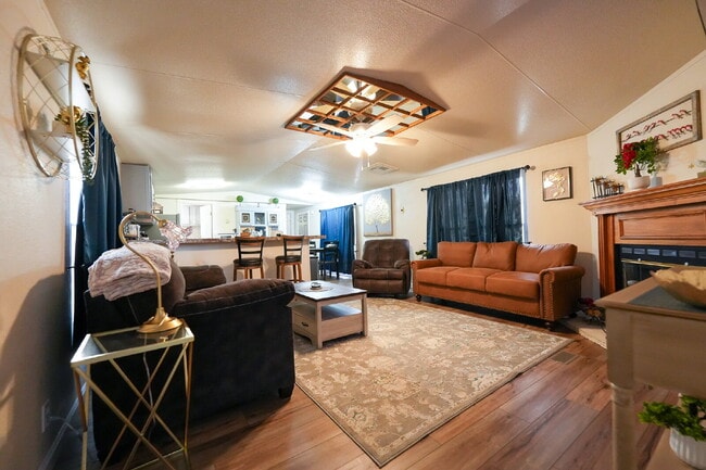 5880 Old Kirtland Hwy in Farmington, NM - Building Photo - Building Photo