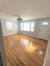 404 Arnold Rd in Coventry, RI - Building Photo - Building Photo