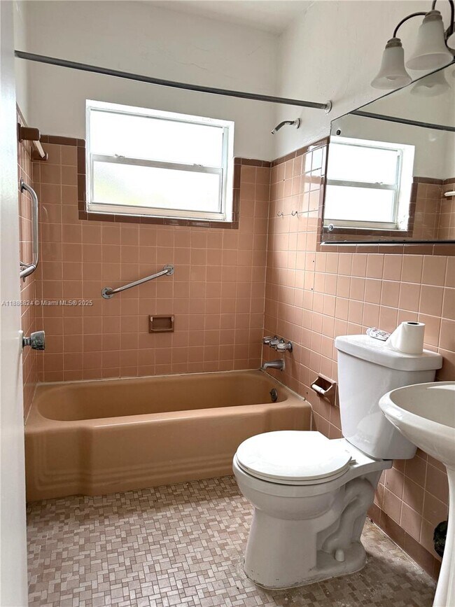 1788 SW 7th St in Miami, FL - Building Photo - Building Photo