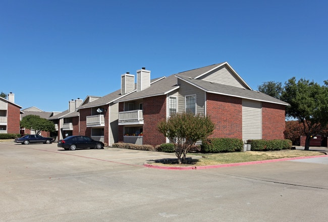 Peachtree Square in Garland, TX - Foto de edificio - Building Photo