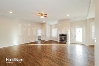 16811 Onyx Terrace in Basehor, KS - Foto de edificio - Building Photo