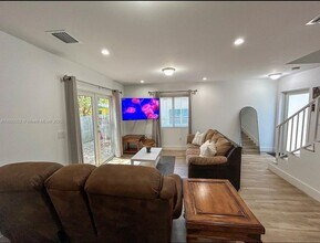 104 Poinciana Dr in Key Largo, FL - Building Photo - Building Photo