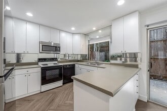 4040 San Felipe St in Houston, TX - Building Photo - Building Photo