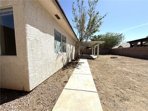 5109 Clouds Rest Ave in Las Vegas, NV - Foto de edificio - Building Photo