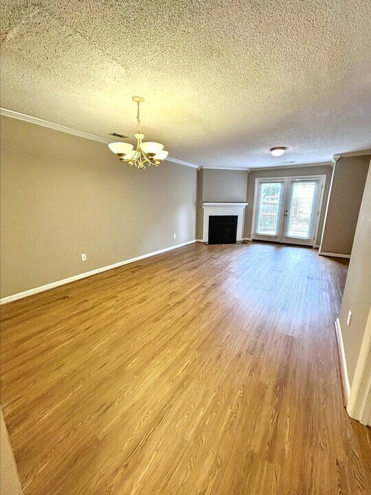 1524 Township Cir in Raleigh, NC - Foto de edificio