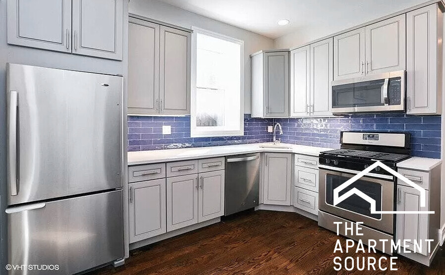 2648 W Augusta Blvd, Unit 1R in Chicago, IL - Foto de edificio