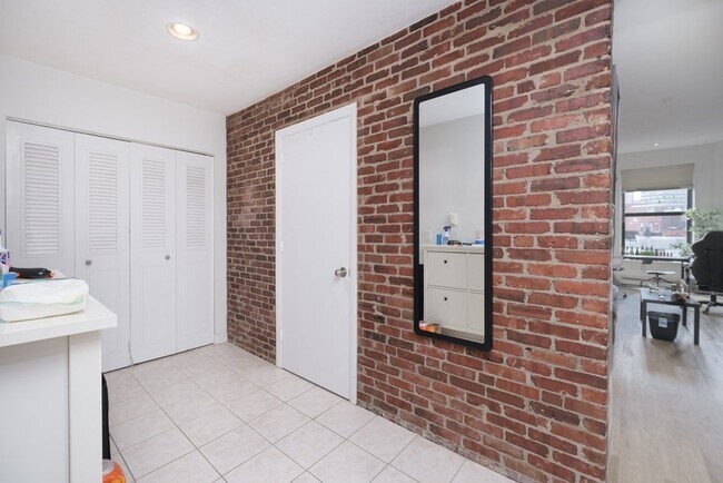 165 Commonwealth Ave in Boston, MA - Building Photo - Building Photo
