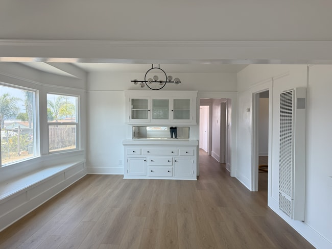 property at 1033 E 16th St