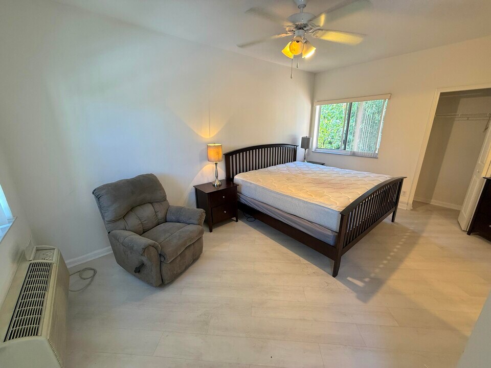 8938 Sandshot Ct in Port St. Lucie, FL - Building Photo
