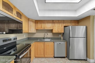 185 Palmetto Ave in Indialantic, FL - Building Photo - Building Photo