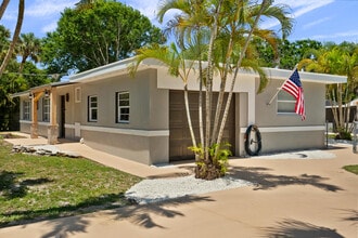 4220 Sunrise Blvd in Fort Pierce, FL - Building Photo - Building Photo