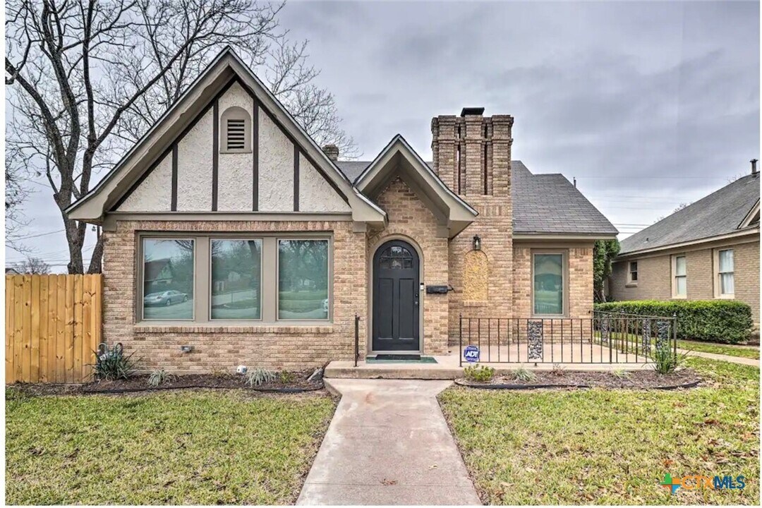 1419 N 5th St in Temple, TX - Building Photo