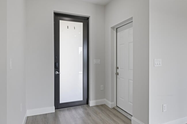 679 Windermere Dr in Lehigh Acres, FL - Building Photo - Building Photo