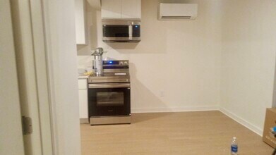 690 W 8th St in San Bernardino, CA - Building Photo - Building Photo